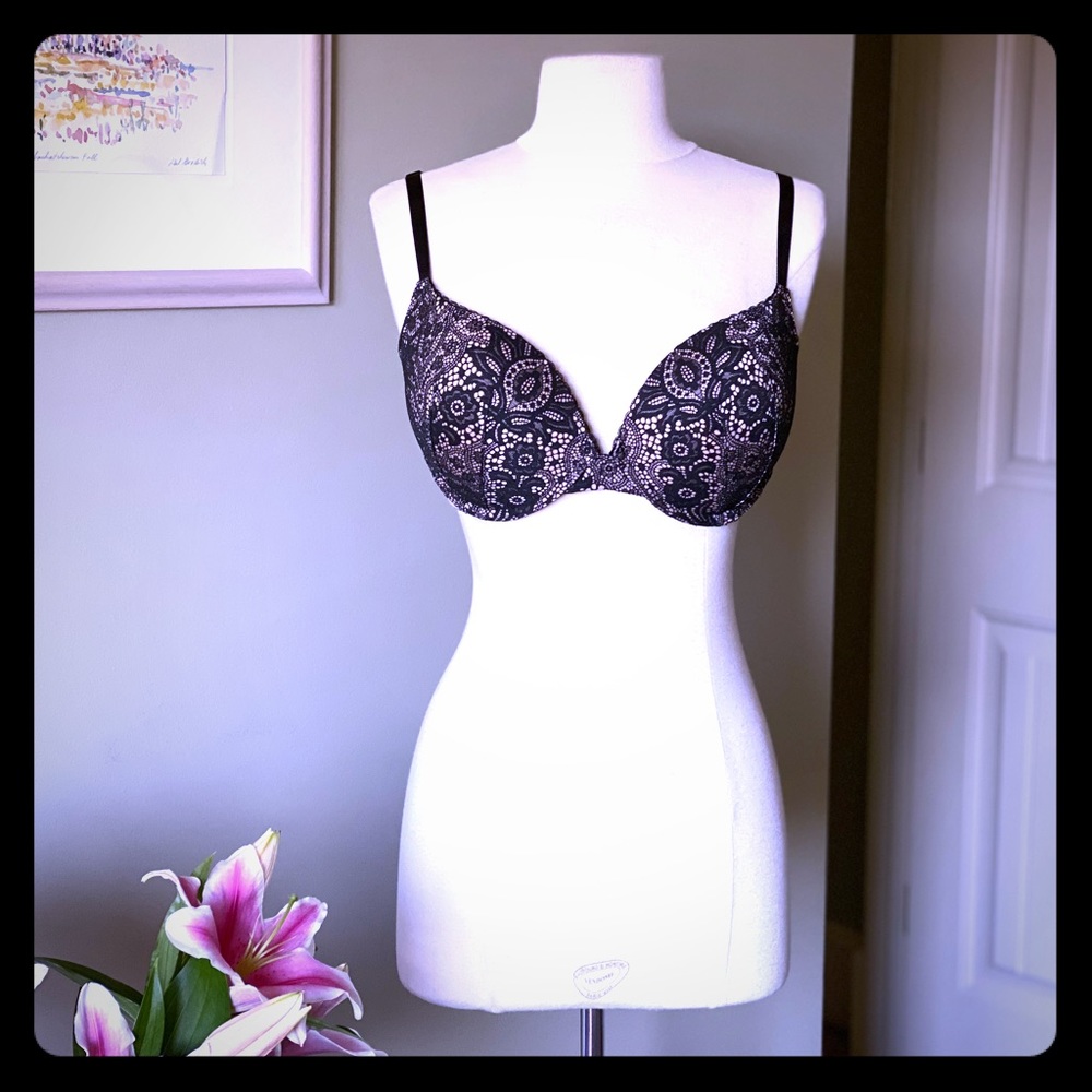 Victoria’s Secret Very Sexy push-up bra 🌟BNWOT🌟